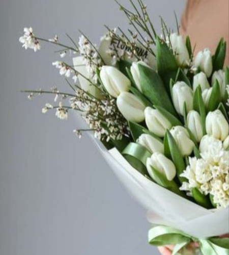 Tulip white bouquet