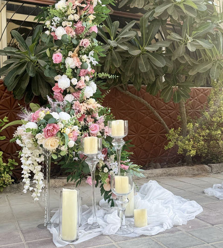 Wedding arch in a classic color