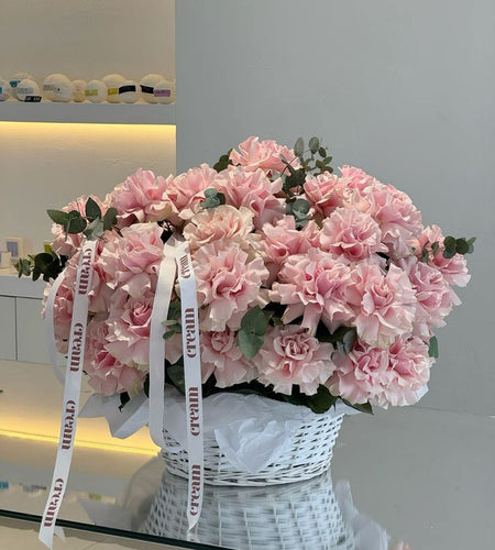 French rose / الوردة الفرنسية