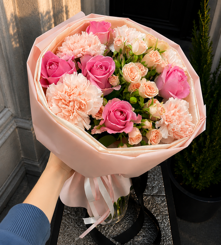 Pink bouquet / باقة وردية