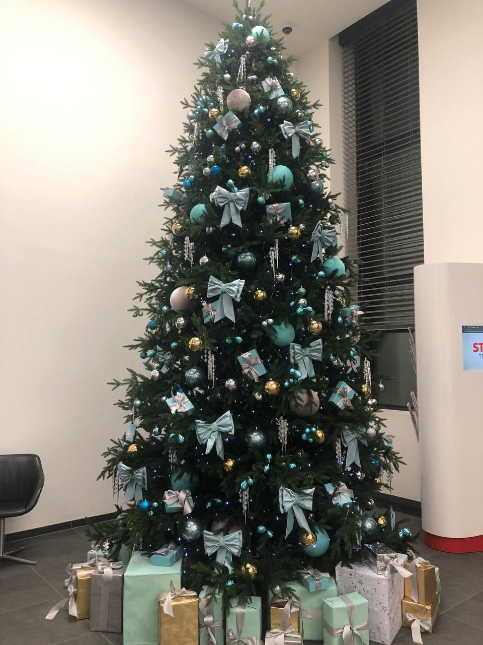 New Year's decoration of an artificial spruce tree (220 cm) / عيد الميلاد