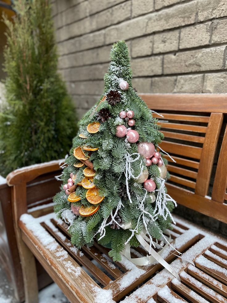 Handmade spruce (65/70cm) / عيد الميلاد