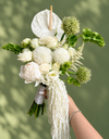 Luxury White & Green Bridal Bouquet باقة العروس الفاخرة باللونين الأبيض والأخضر