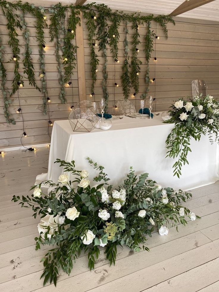 The bride and groom's table
