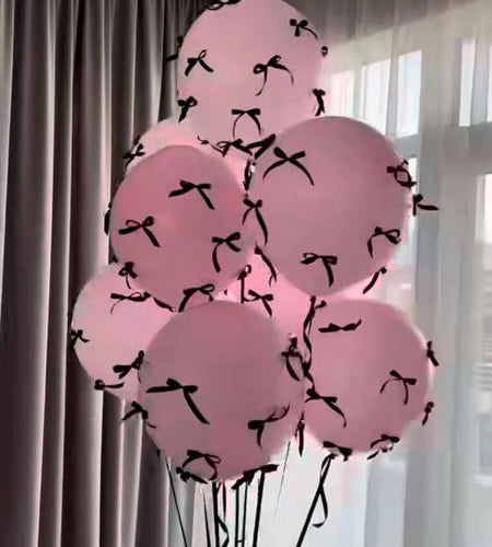 Ballons with bows 9