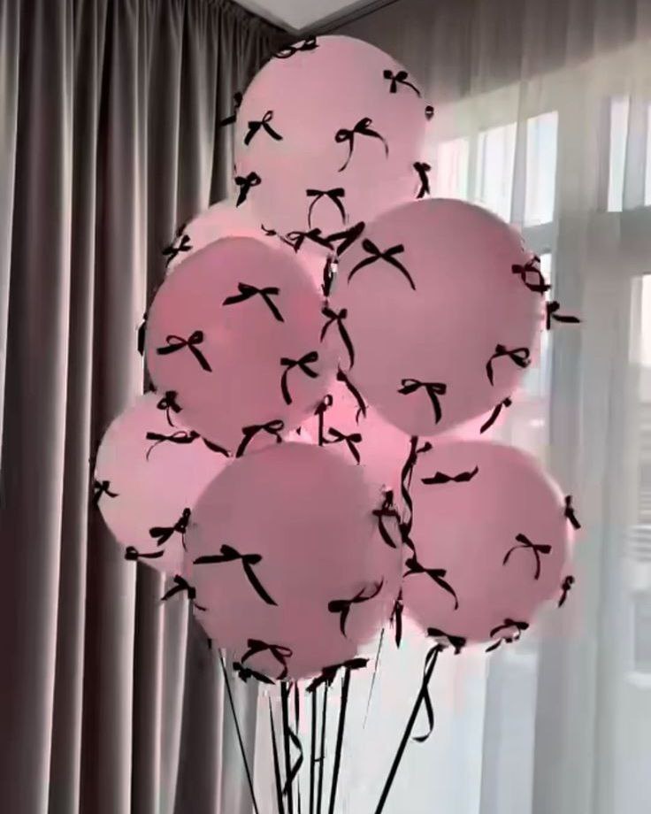 Ballons with bows 9