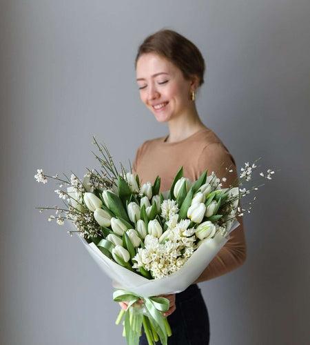 Tulip white bouquet