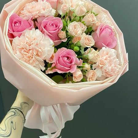 Pink bouquet / باقة وردية