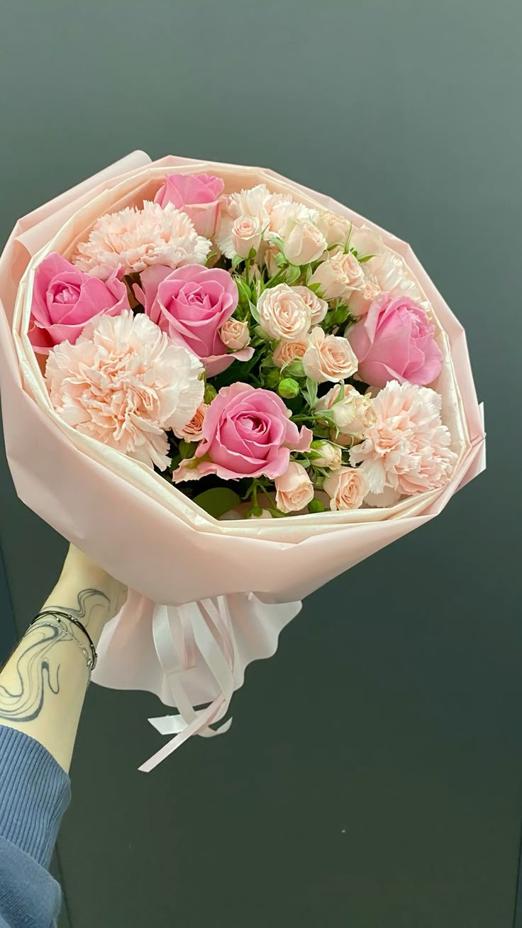 Pink bouquet / باقة وردية