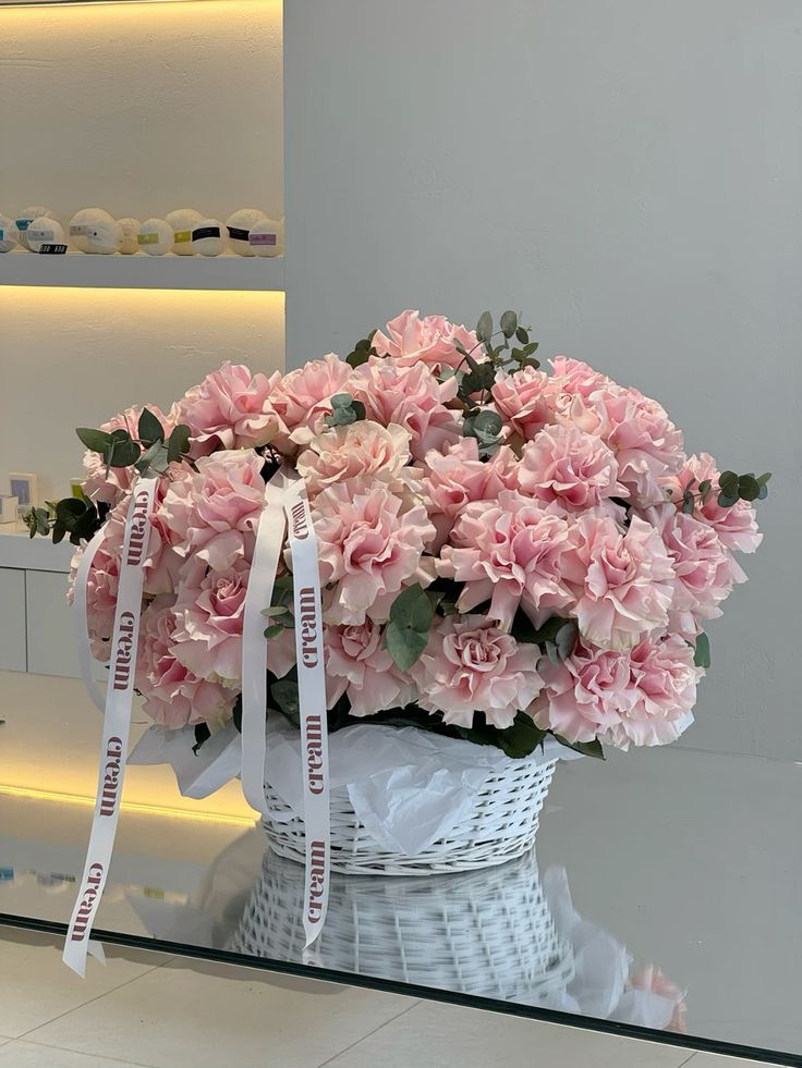 French rose / الوردة الفرنسية