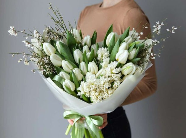 Tulip white bouquet
