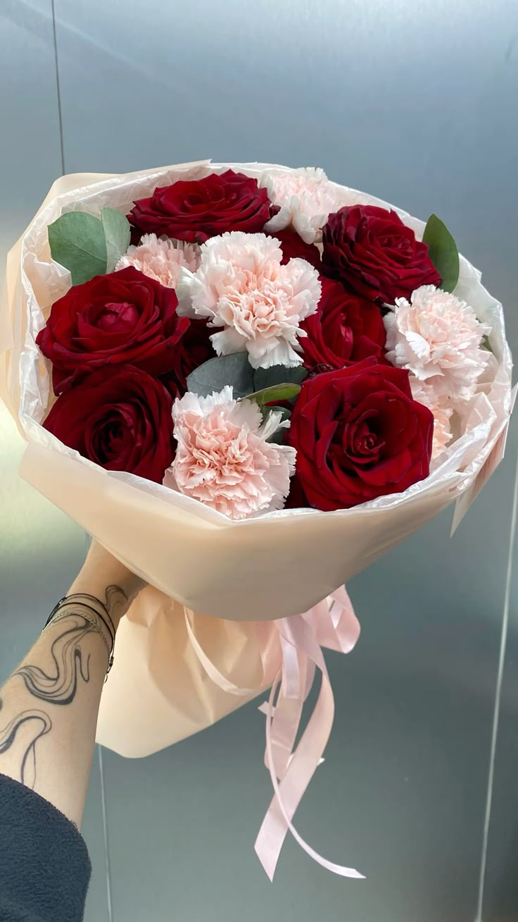 Bouquet (red)for her
