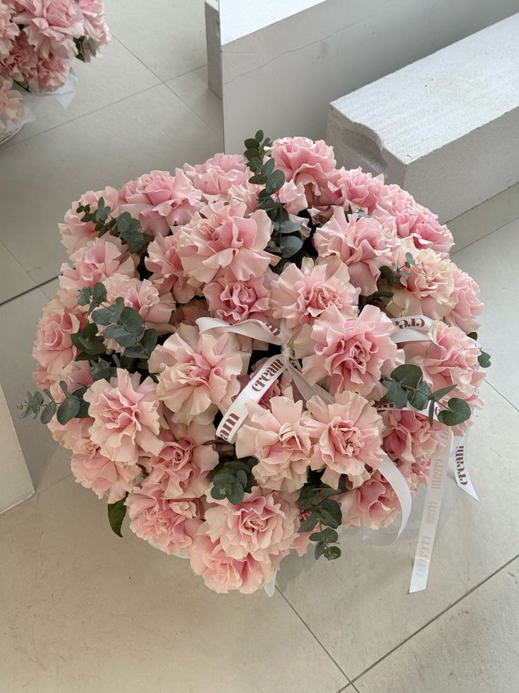 French rose / الوردة الفرنسية