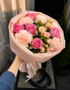 Pink bouquet / باقة وردية
