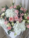 Big box of flowers علبة كبيرة من الزهور